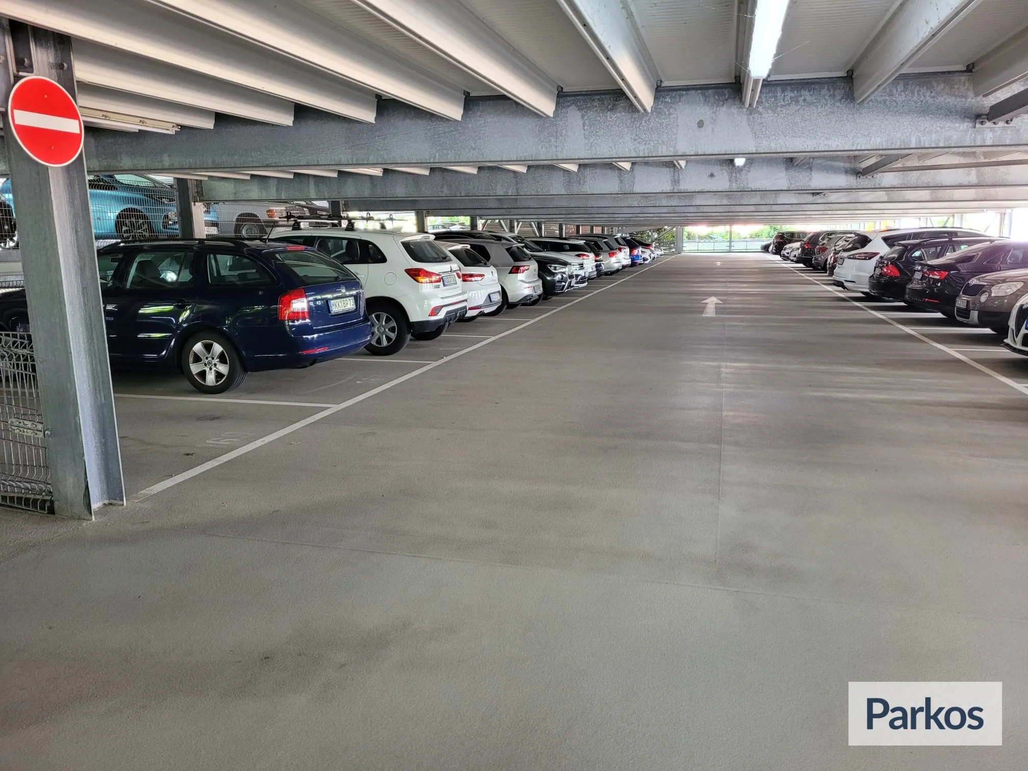 Star Parkplatz - Parking Aéroport Francfort - picture 1